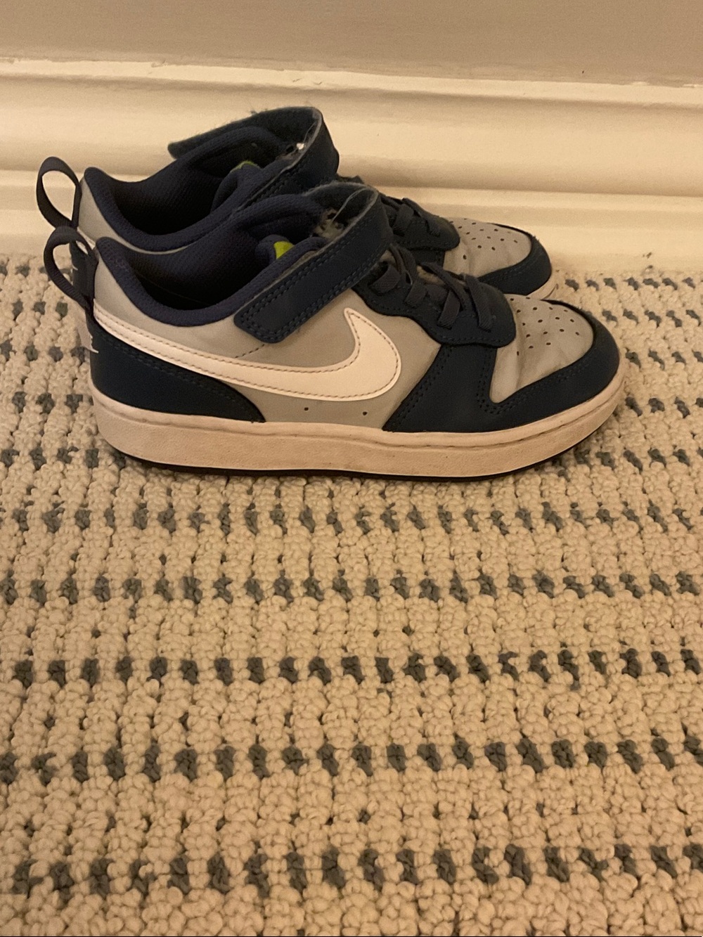 Nike Kids Navy, Gray, and White Low-Top Sneakers